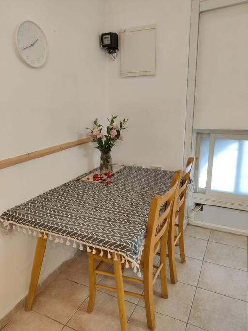 דירה לזוג על שוק מחנה יהודה Apartment Jerusalem Exterior photo